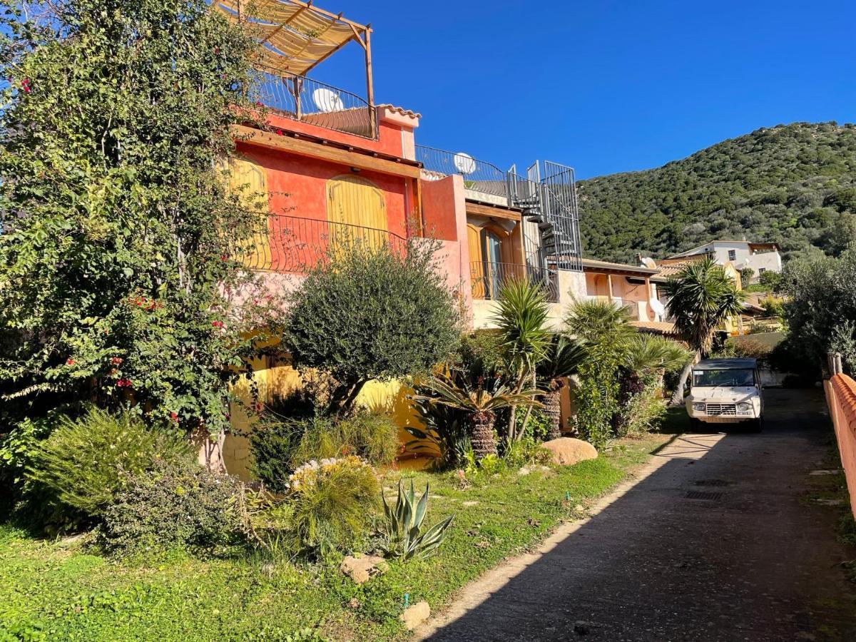 Casa Delle Farfalle Chia Exteriér fotografie