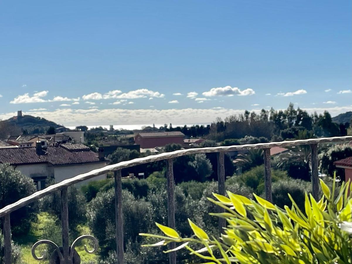 Casa Delle Farfalle Chia Exteriér fotografie